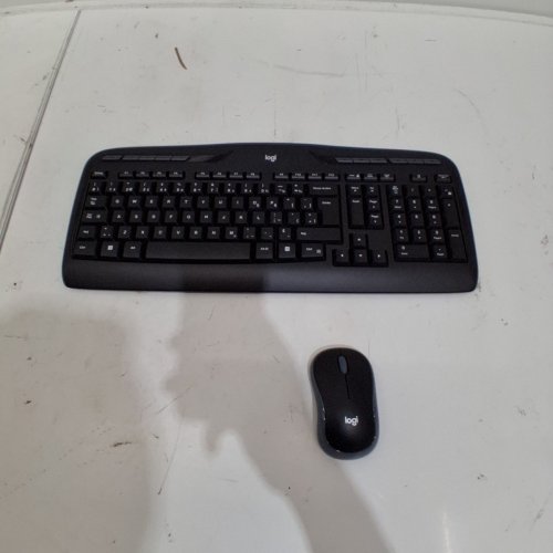LOGITECH MK320 ***FRENCH CANADIAN LAYOUT*** WIRELESS DESKTOP KEYBOARD AND MOUSE COMBO ENCRYPTED WIRELESS CONNECTION - BLACK (MODEL: Y-R0067) image 4