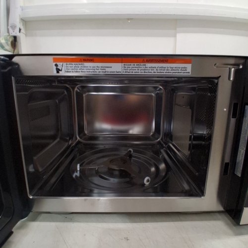 BLACK+DECKER 5-IN-1 MICROWAVE OVEN WITH AIR FRY- BLACK (MODEL: ES9P032NA-CA) image 3