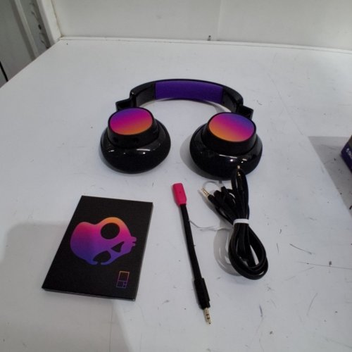 SKULLCANDY WIRED GAMING HEADSET WITH MICROPHONE - BLACK / PURPLE (MODEL: SLYR) image 4