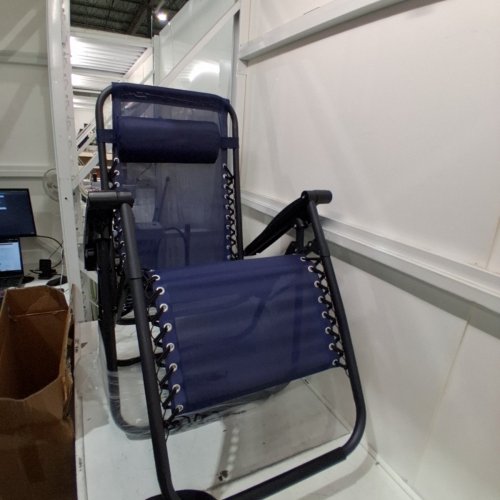 AMAZONBASICS OUTDOOR ZERO GRAVITY LOUNGE FOLDING CHAIR - BLUE (MODEL: LF60040-BLUE) image 2