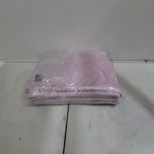 KATE SPADE PLUSH THROW BLANKET - 60" X 70" - PALE PINK (MODEL: 1859162) image 3