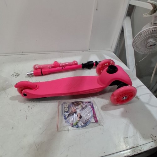 HURTLE 3 WHEEL TODDLER SCOOTER WITH ANTI-SLIP DECK- 20KG- PINK image 3
