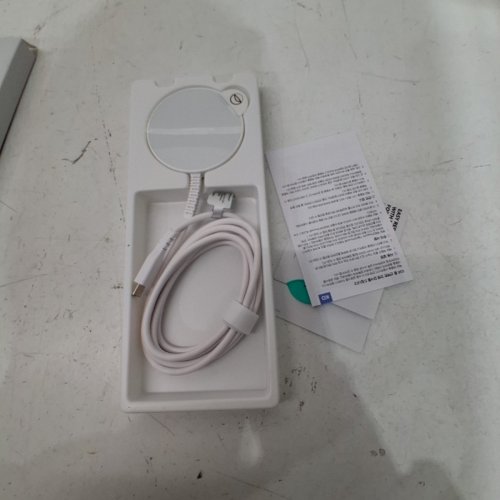 ESR HALOLOCK MINI QI2 WIRELESS PHONE CHARGER - WHITE image 2