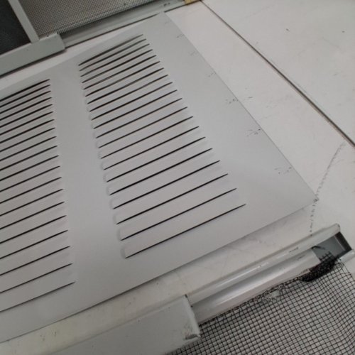 2PK FROST KING ADJUSTABLE WINDOW SCREENS - 21" - 37" X 10" (MODEL: AWS1207) image 4