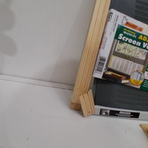 2PK FROST KING ADJUSTABLE WINDOW SCREENS - 21" - 37" X 10" (MODEL: AWS1207) image 5