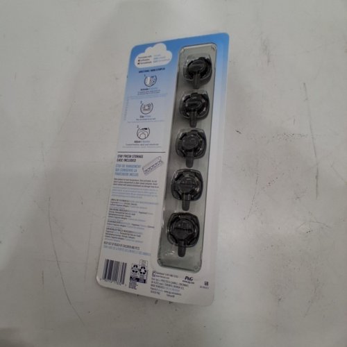 5PK FEBREZE CAR VENT CLIP - OCEAN, PLATINUM ICE, LINEN & SKY, MOONLIGHT BREEZE & ORIGINAL (MODEL: 1858498) image 3