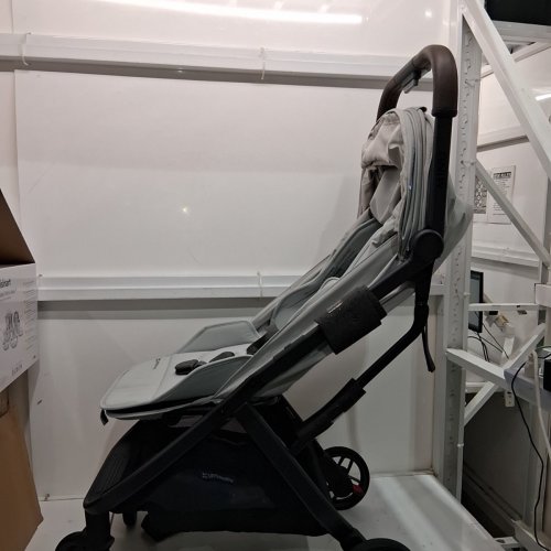 UPPABABY MINU V3 TRAVEL STROLLER - 41" X 34.5" - GREY (MODEL: 0802-MIN-CA) image 4