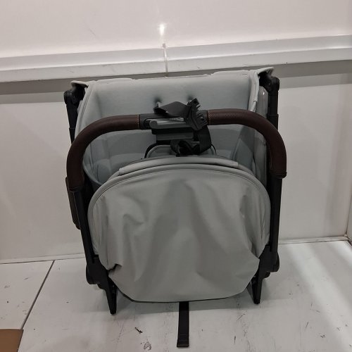 UPPABABY MINU V3 TRAVEL STROLLER - 41" X 34.5" - GREY (MODEL: 0802-MIN-CA) image 6