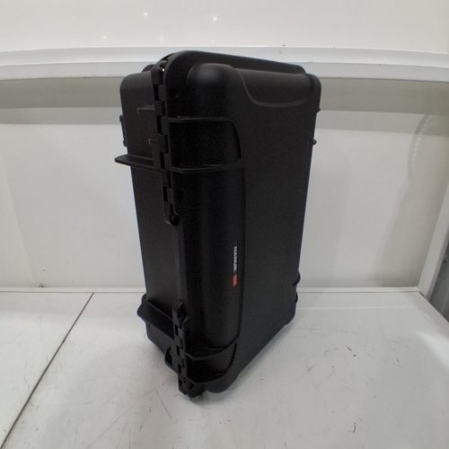 NANUK 935 HARD CASE WITH HEAVY-DUTY WHEELS AND PRO PHOTO KIT - BLACK - (MODEL: 935S-060BK-0A0) image 4