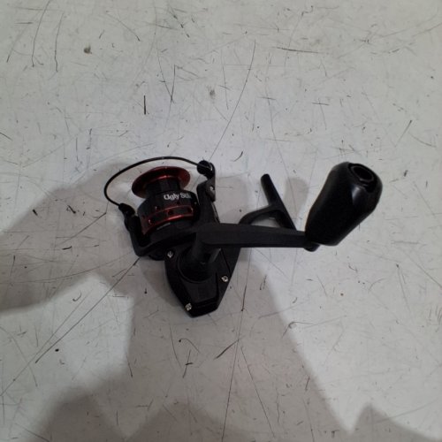 UGLY STIK SPINNING FISHING REEL - GEAR RATIO 5:2:1 - BLACK / RED image 2