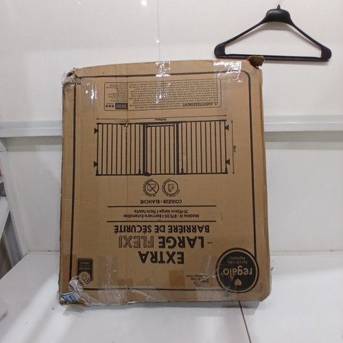 REGALO FLEXI EXTRA WIDE METAL WALK THROUGH SAFETY GATE - 28" - 78" - WHITE (MODEL:1175 DS) image 3
