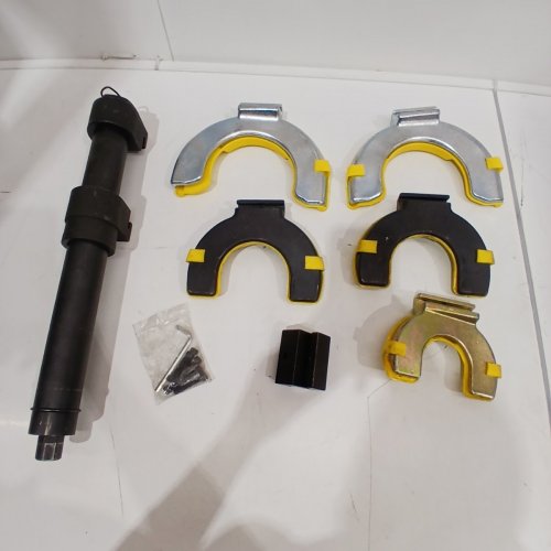 7PC VEVOR UNIVERSAL MACPHERSON STRUT SPRING COMPRESSOR INTERCHANGEABLE FORK COIL EXTRACTOR SET WITH YELLOW PROTECTIVE SLEEVE & CARRYING CASE (MODEL: ‎BT0044) image 2
