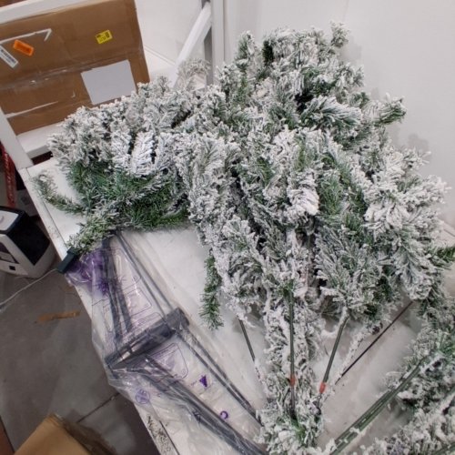 COSTWAY UNLIT SNOW FLOCKED ARTIFICIAL CHRISTMAS TREE WITH 500 TIPS, 6FT - SNOWY GREEN (MODEL: CM24572) image 4
