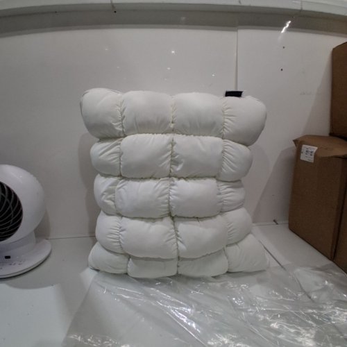 MELLOW COOLING CLOUD DESIGN PUFF PILLOW - REGULAR 20" X 26" - WHITE image 2