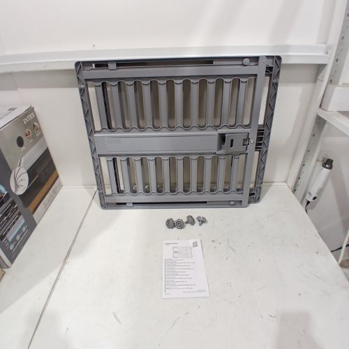 AMAZON BASICS ADJUSTABLE WIDE WALK THROUGH PLASTIC BABY/PET SAFETY GATE - 23" X 28.7"-29.4" - GREY image 5