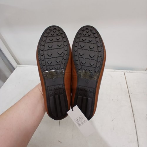 WOMEN'S AEROSOLES SLIP ON LOAFER SHOES- SIZE 7 - TAN (STYLE: 1968557) image 4