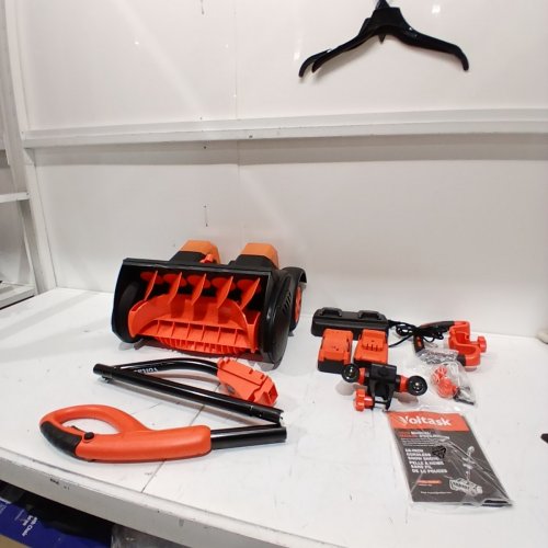 VOLTASK CORDLESS CORDLESS SNOW BLOWER WITH 2 BATTERIES & CHARGER - 16" - 48V - BLACK/ORANGE (MODEL: CSS004-160OR-CAVK/CSS004-160) image 3