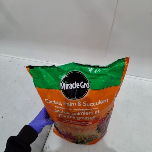 MIRACLE-GRO CACTUS POTTING MIX - 8.8L image 3