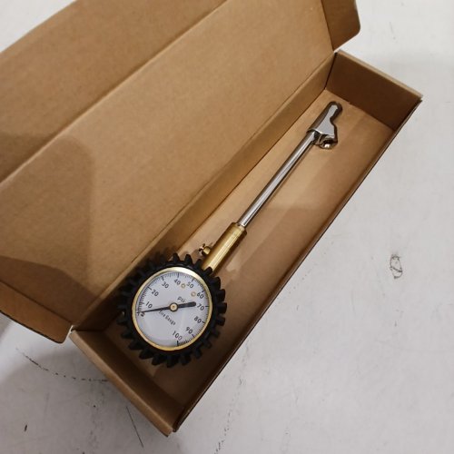 UNBRANDED TIRE PRESSURE GAUGE - 0-100 PSI image 3