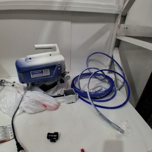 GRACO PROJECT PAINNTER PLUS TRUE AIRLESS PAINT SPRAYER - 3/8HP/.91LPM/50GAL. CAPACITY - BLUE (MODEL: 257025) image 3