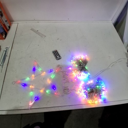 LIGHTING MAGIC CHRISTMAS INDOOR/OUTDOOR LED LIGHT WITH 344 LIGHTS AND REMOTE CONTROL - 12" STAR/11.8FT LED STRINGS/16.4FT LEAD WIRE - MULTI-COLOR/MODES image 3