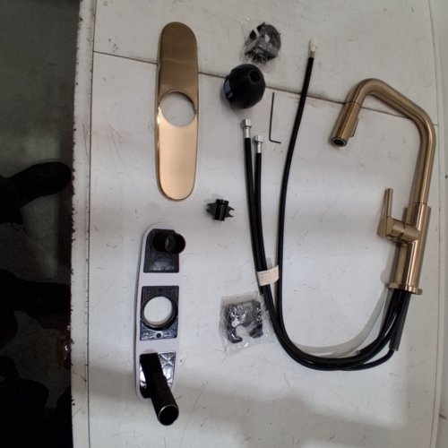 DELTA FAUCET NICOLI U-SPOUT KITCHEN FAUCET WITH PULL DOWN SPRAYER- CHAMPAGNE GOLD BRONZE (MODEL:19868LF-CZ) image 3