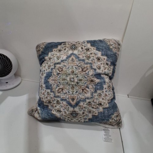 WASH LUME TOWN & COUNTRY LIVING DECORATIVE PILLOW - 22" X 22" - MULTICOLOURED (MODEL: 1901552) image 2
