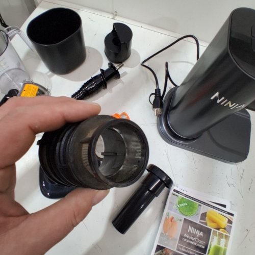 NINJA NEVER CLOG COLD PRESS JUICER - 150W - BLACK (MODEL: 2555552/JC155CCO) image 5