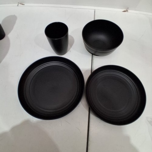 12PC DINNERWARE SET WITH PLATES, BOWLS. AND CUPS - BLACK image 2