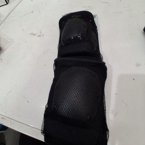 MADD GEAR KNEE PADS - AGES 5+ - 7" - 12" - BLACK (ITEM: 209-345) image 2