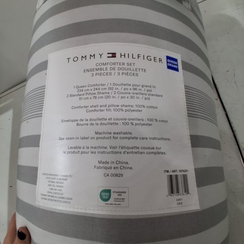 3PC TOMMY HILFIGER COMFORTER SET - QUEEN - GREY - (MODEL: 1976201) image 2