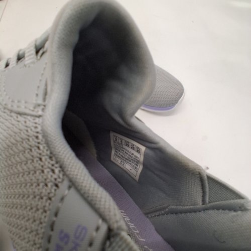 WOMEN'S SKECHERS SLIP-ON SNEAKERS - US 9 - GRAY WITH PURPLE ACCENTS image 2