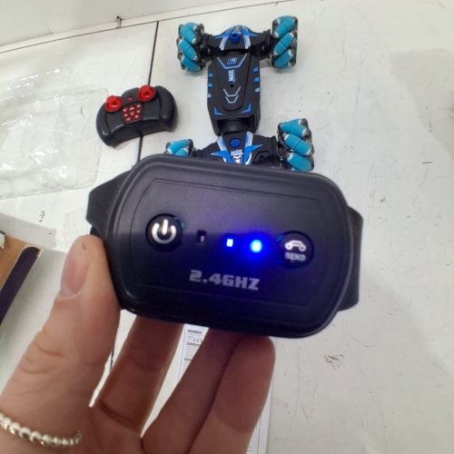 4WD STUNT 360 TWIST CAR LIGHT UP AND SOUND WITH HAND GESTURE SENSOR REMOTE CONTROL - BLUE/BLACK - (MODEL: JC01 ) image 2