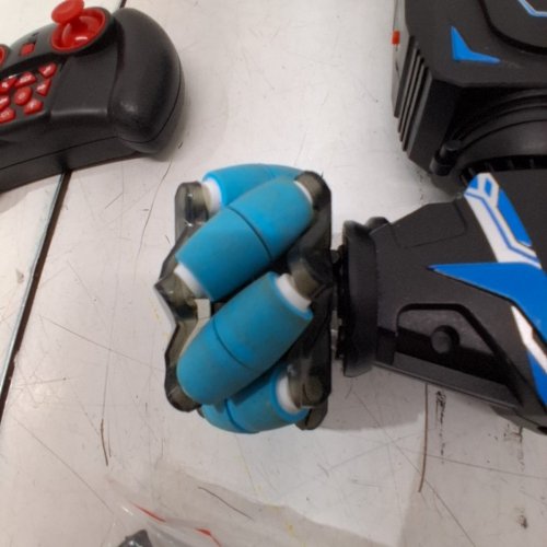 4WD STUNT 360 TWIST CAR LIGHT UP AND SOUND WITH HAND GESTURE SENSOR REMOTE CONTROL - BLUE/BLACK - (MODEL: JC01 ) image 5