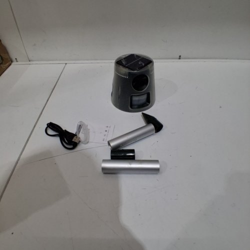 SOLAR CHARGING ULTRASOUND ANIMAL REPELLER image 3