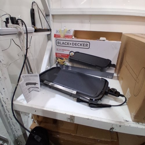 BLACK + DECKER FAMILY SIZED CORDED ELECTRIC GRIDDLE - 20" X 11" - BLACK (MODEL: GD2011BC) image 3