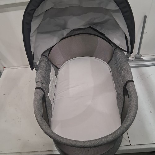 SAFETY 1ST NAP AND GO ROCKING BASSINET WITH TRAVEL BAG image 5