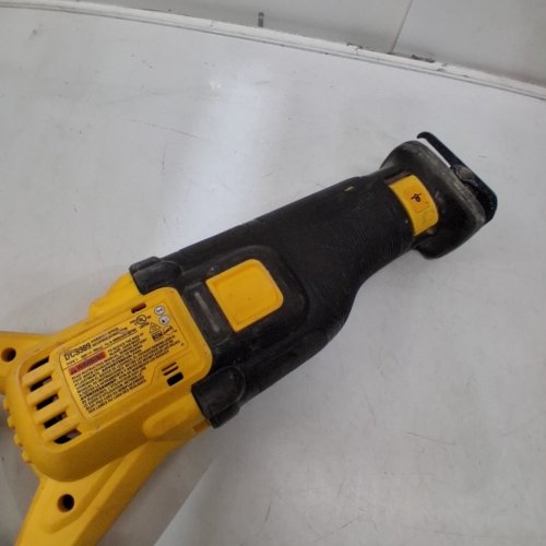 DEWALT 60 V MAX CORDLESS RECIPROCATING SAW - YELLOW / BLACK *TOOL ONLY* - (MODEL: DCS389) image 4