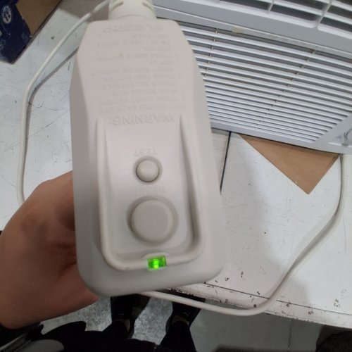 GE APPLIANCES MECHANICAL ROOM AIR CONDITIONER FOR SMALL ROOMS - 5000BTU - 150SQ. FT. (MODEL: AWAS05BWFC) image 2