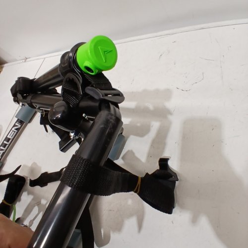 ALLEN SPORTS DELUXE TRUNK/SUV MOUNTED 2-BIKE CARRIER/RACK - BLACK/GREEN (MODEL: ZN102) image 3