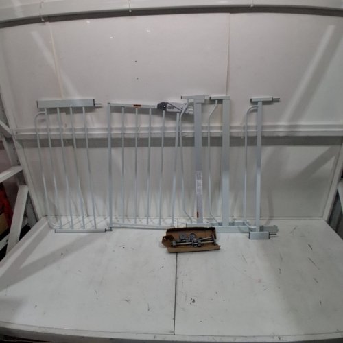 REGALO EASY STEP EXTRA WIDE BABY GATE - 30" X 29"-49" - WHITE (MODEL: 1164 EW DS) image 2