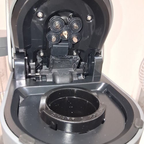 KEURIG K-SUPREME SINGLE SERVE COFFEE MAKER - 4 CUP SIZES, 1.95L FOR WATER - GREY - (MODEL: K910) image 5