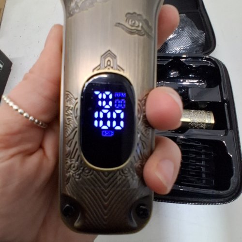 24PC VGRPRO PROFESSIONAL, CORDLESS HAIR CLIPPERS FOR HAIR CUTTING WITH PACKAGE CASE - BRASS (MODEL: V-007 V-109) image 2