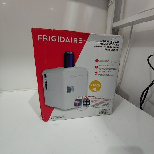 FRIGIDAIRE RETRO STYLE PERSONAL MINI FRIDGE - 4L (HOLDS 6 CANS) - WHITE (MODEL: EFMIS149_AMZ-WHITE) image 4
