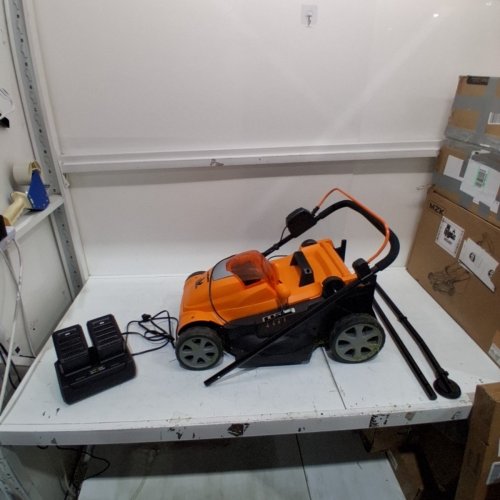 LAWNMASTER CORDLESS LAWN MOWER - 48 V - 15" CUTTING WIDTH - ORANGE/BLACK (MODEL: CLMF4815E) image 4