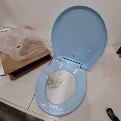 MAYFAIR BY BEMIS CAMERON ROUND ENAMELED WOOD TOILET SEAT - SKY BLUE image 2