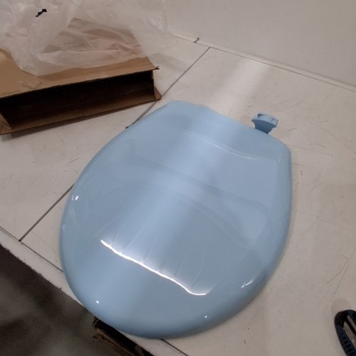 MAYFAIR BY BEMIS CAMERON ROUND ENAMELED WOOD TOILET SEAT - SKY BLUE image 3