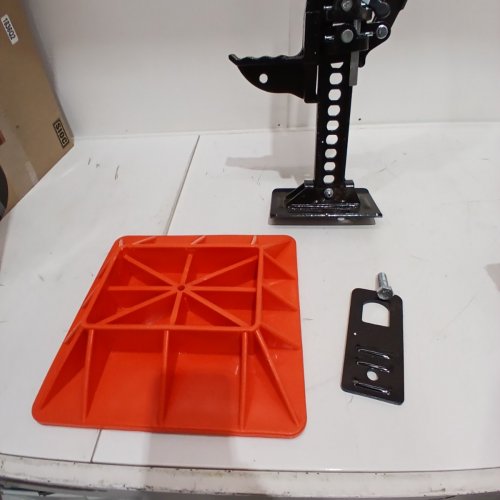 VEVOR HIGH LIFT FARM JACK WITH BASE, 5.12" - 42.5" LIFT HEIGHT - BLACK / ORANGE (MODEL: AH081048-58) image 4