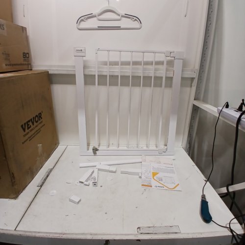 SAFETY 1ST EASY INSTALL AUTO-CLOSE GATE - 29" - 38" WIDE / 28" HIGH - WHITE (MODEL: GA099CWHO1ZY) image 2