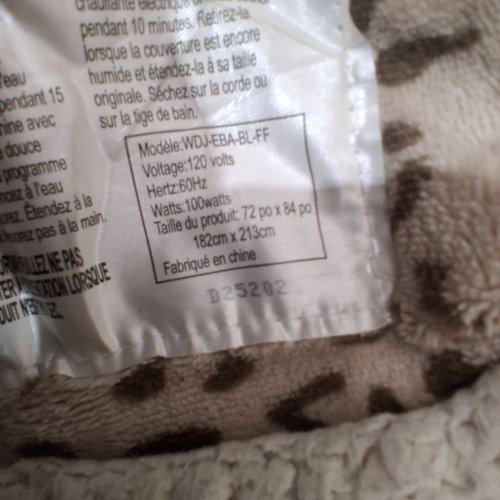 SHERPA LINED HEATED BLANKET WITH 4 HEAT SETTINGS - FULL - CHEETAH PRINT (MODEL: WDJ-EBA-BL-FF) image 3